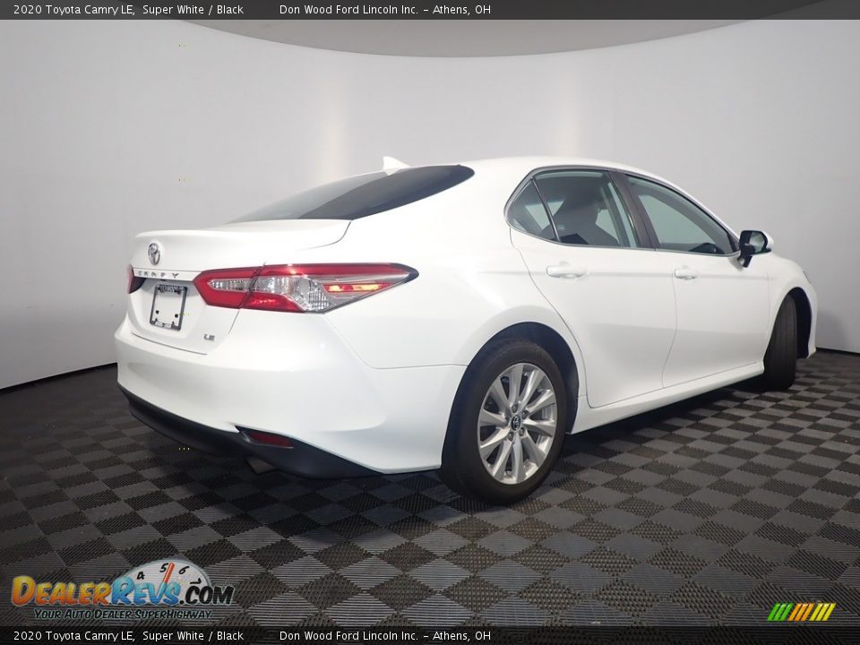 2020 Toyota Camry LE Super White / Black Photo #16