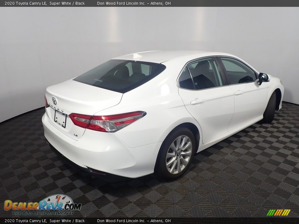 2020 Toyota Camry LE Super White / Black Photo #17