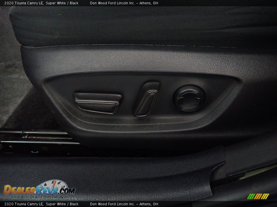 2020 Toyota Camry LE Super White / Black Photo #23