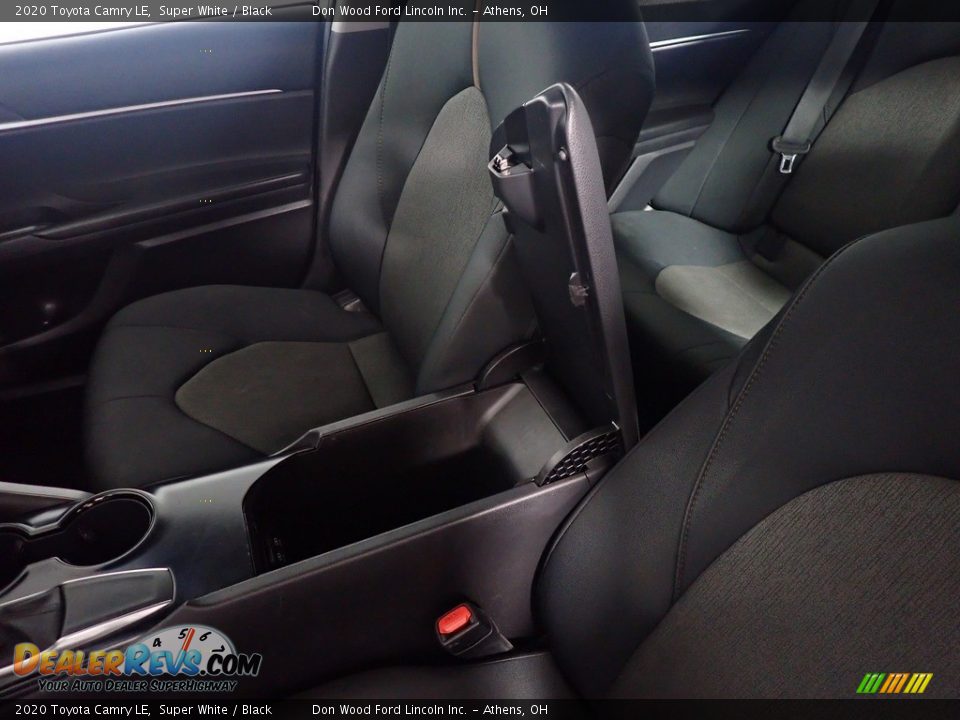 2020 Toyota Camry LE Super White / Black Photo #33
