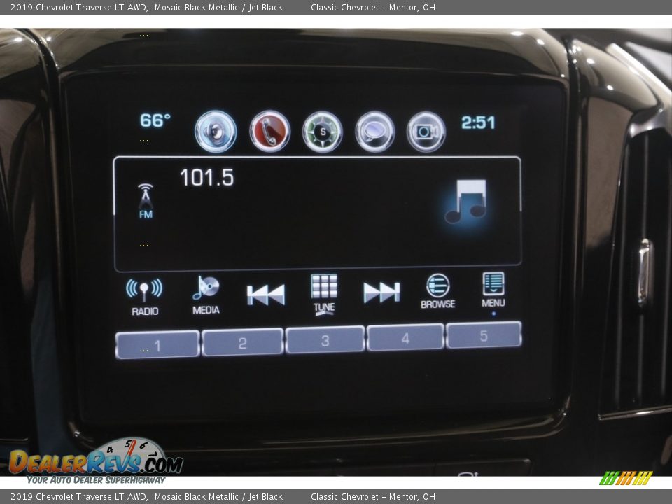 2019 Chevrolet Traverse LT AWD Mosaic Black Metallic / Jet Black Photo #10