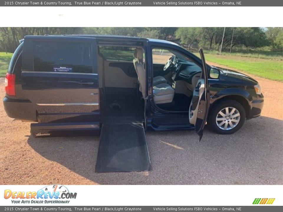 2015 Chrysler Town & Country Touring True Blue Pearl / Black/Light Graystone Photo #3
