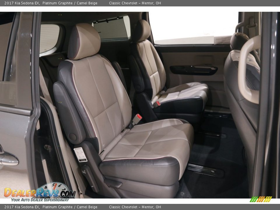 Rear Seat of 2017 Kia Sedona EX Photo #19