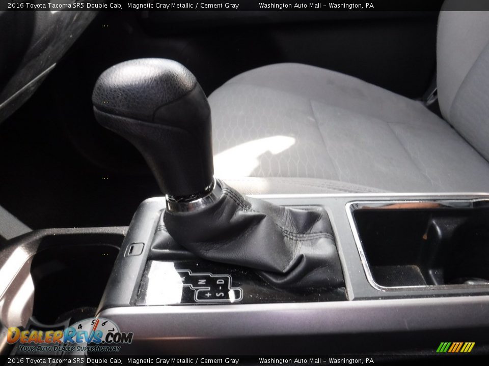 2016 Toyota Tacoma SR5 Double Cab Shifter Photo #28