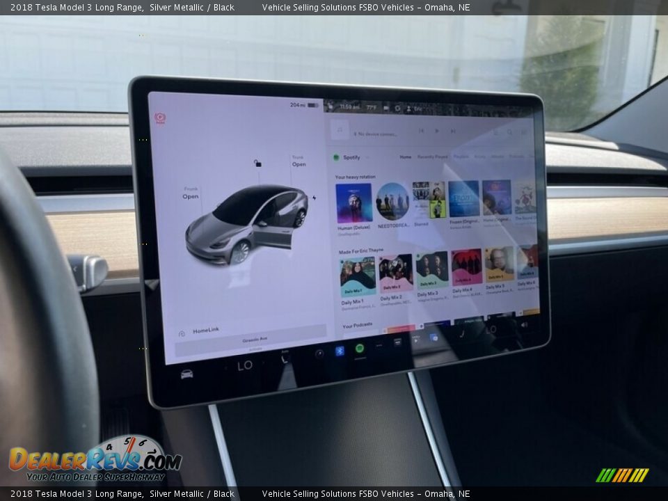 Controls of 2018 Tesla Model 3 Long Range Photo #10