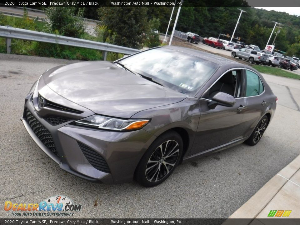 2020 Toyota Camry SE Predawn Gray Mica / Black Photo #10