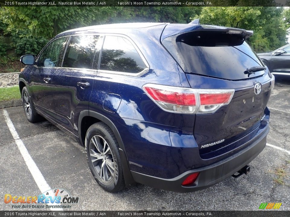 2016 Toyota Highlander XLE Nautical Blue Metallic / Ash Photo #2