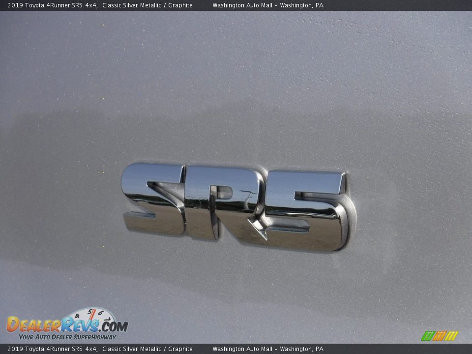 2019 Toyota 4Runner SR5 4x4 Classic Silver Metallic / Graphite Photo #10