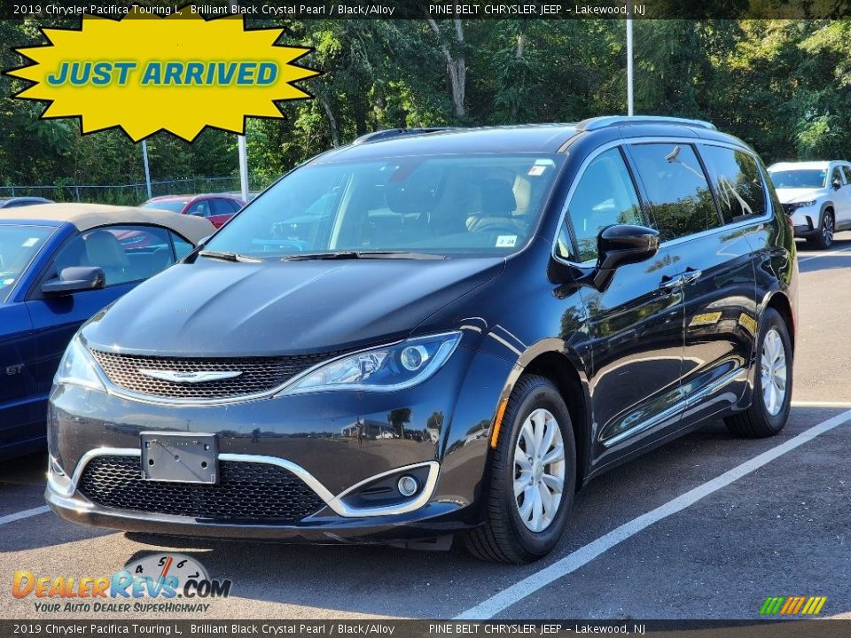 2019 Chrysler Pacifica Touring L Brilliant Black Crystal Pearl / Black/Alloy Photo #1