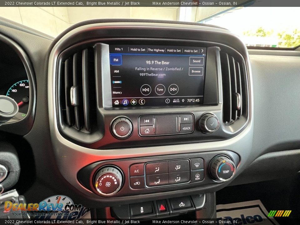 Controls of 2022 Chevrolet Colorado LT Extended Cab Photo #22