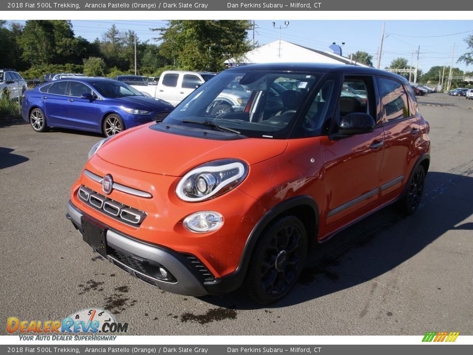 2018 Fiat 500L Trekking Arancia Pastello (Orange) / Dark Slate Gray Photo #1