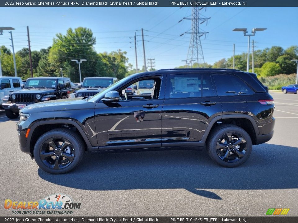 2023 Jeep Grand Cherokee Altitude 4x4 Diamond Black Crystal Pearl / Global Black Photo #3