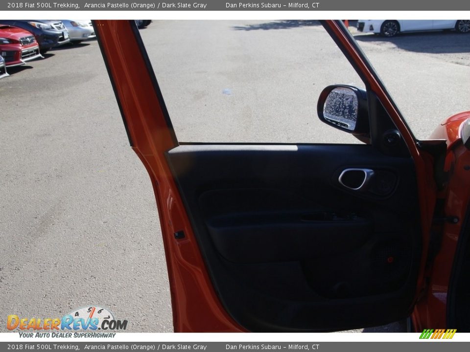 2018 Fiat 500L Trekking Arancia Pastello (Orange) / Dark Slate Gray Photo #9