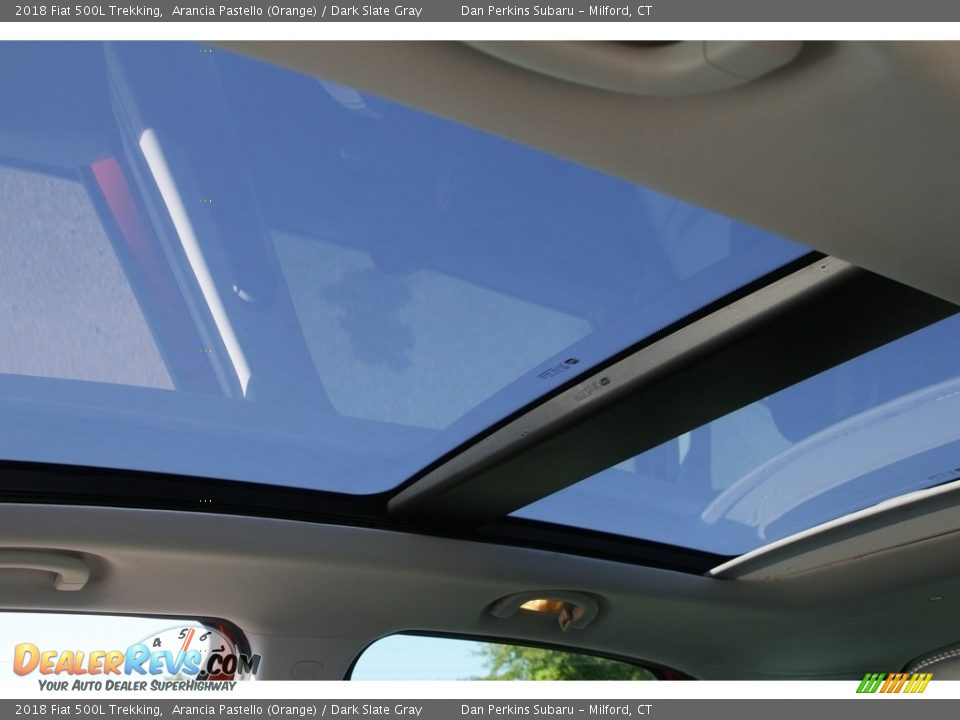 2018 Fiat 500L Trekking Arancia Pastello (Orange) / Dark Slate Gray Photo #11