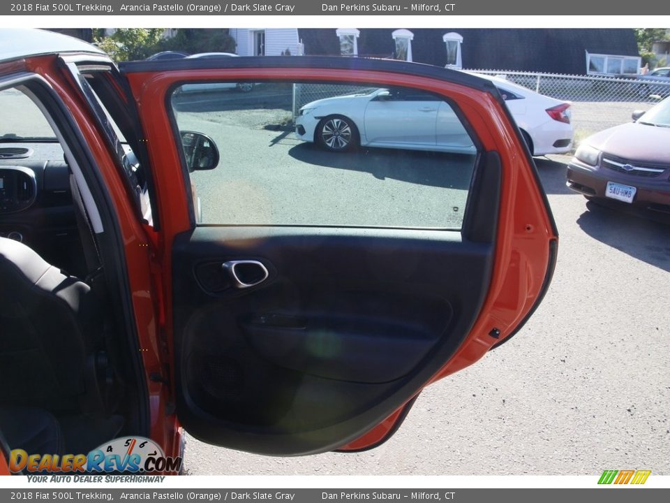 2018 Fiat 500L Trekking Arancia Pastello (Orange) / Dark Slate Gray Photo #15