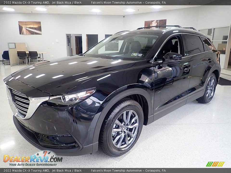 Front 3/4 View of 2022 Mazda CX-9 Touring AWD Photo #6