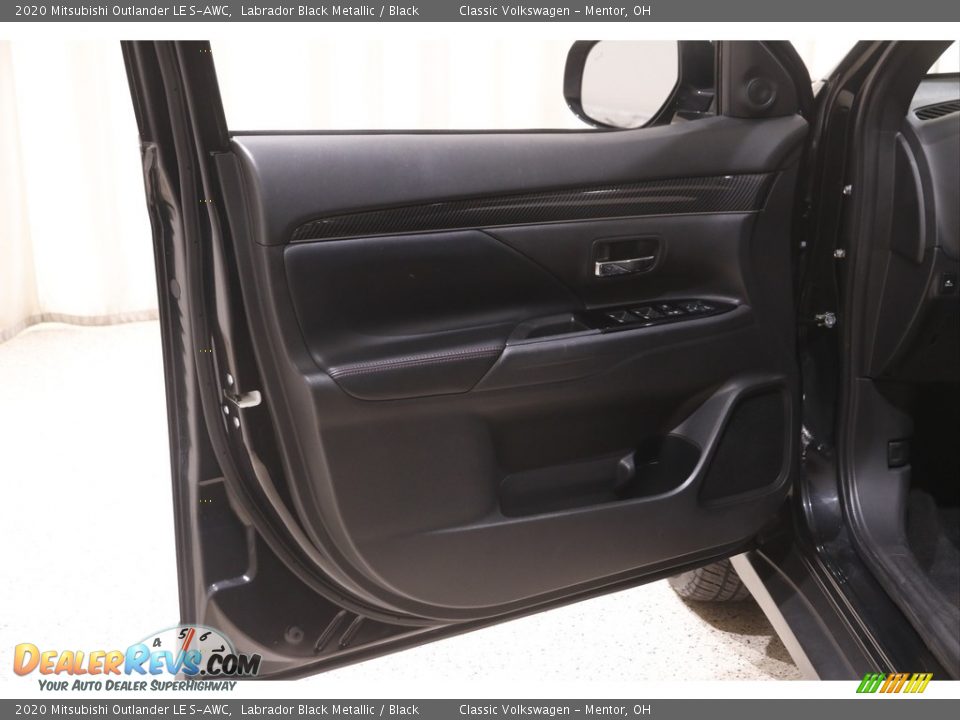 2020 Mitsubishi Outlander LE S-AWC Labrador Black Metallic / Black Photo #4