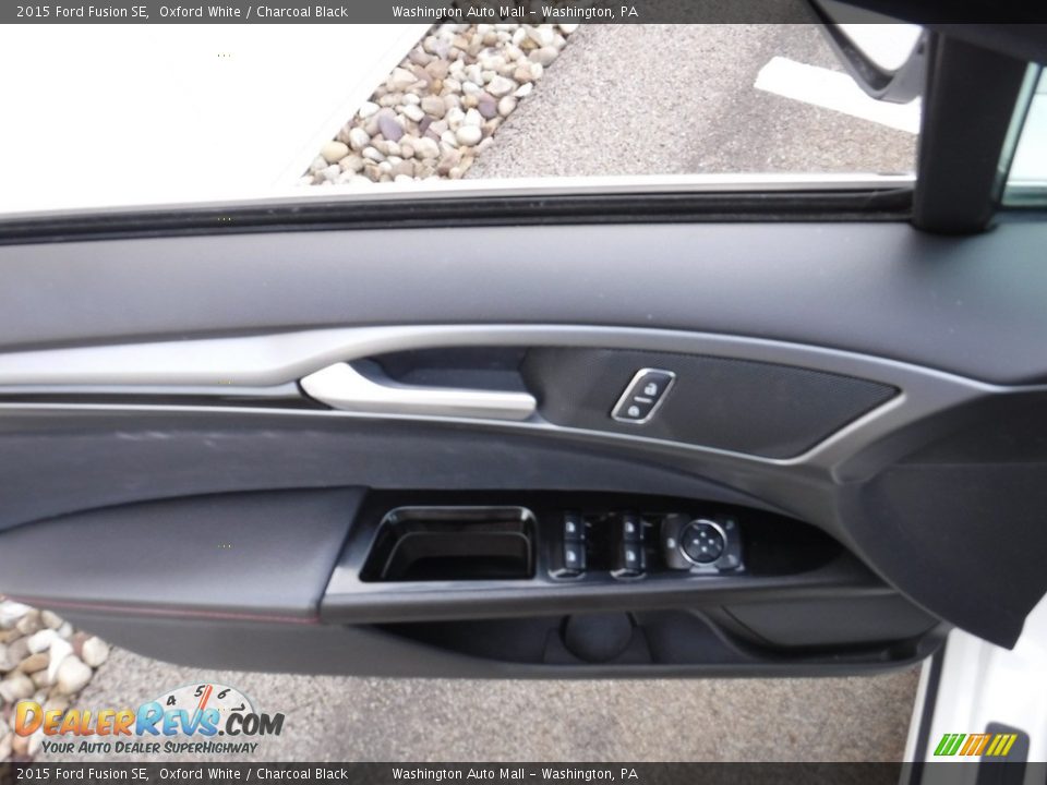 2015 Ford Fusion SE Oxford White / Charcoal Black Photo #15