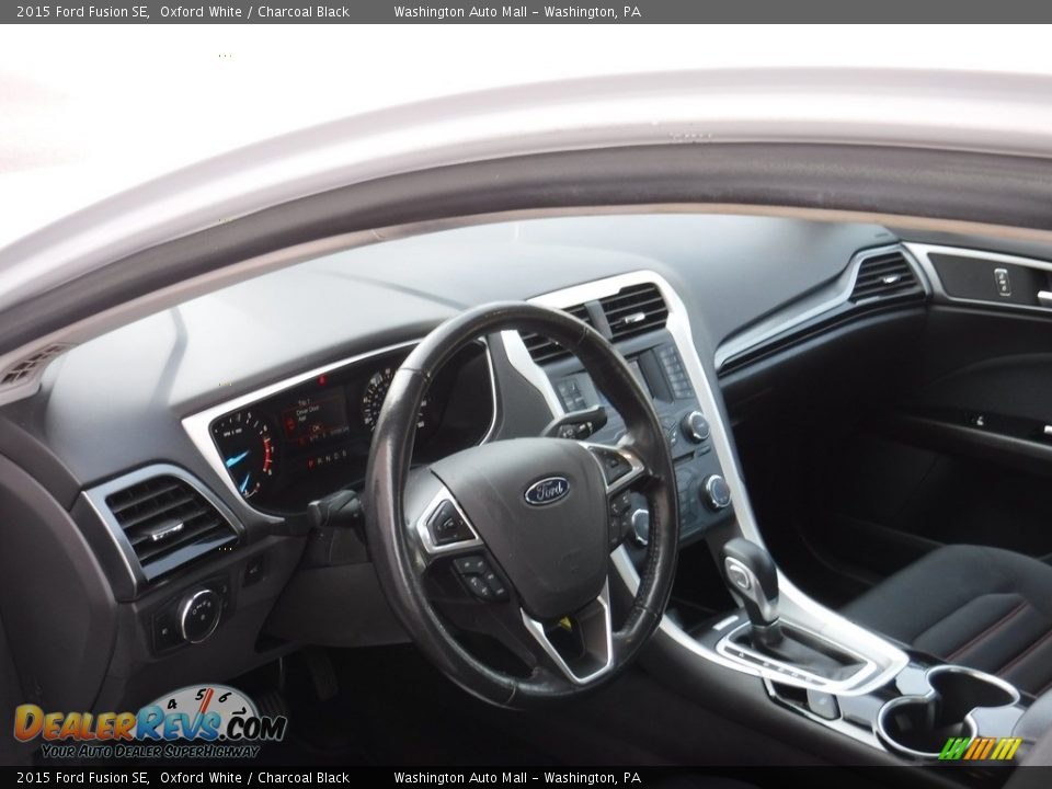 2015 Ford Fusion SE Oxford White / Charcoal Black Photo #16