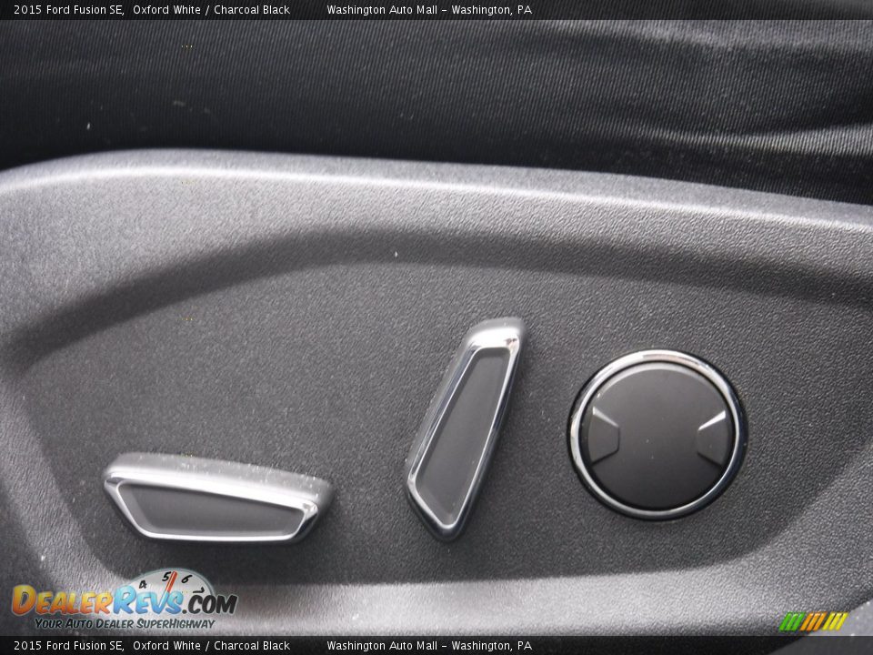 2015 Ford Fusion SE Oxford White / Charcoal Black Photo #17