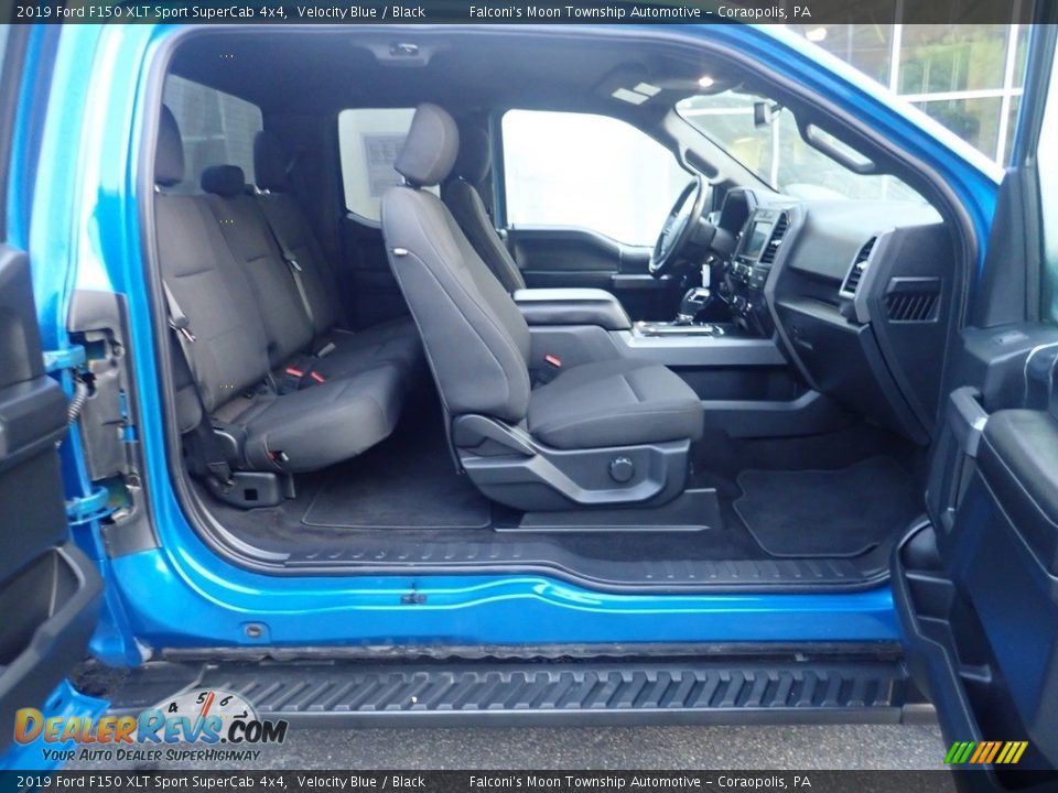 Black Interior - 2019 Ford F150 XLT Sport SuperCab 4x4 Photo #16