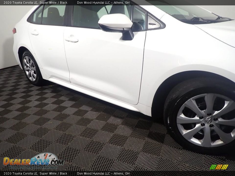 2020 Toyota Corolla LE Super White / Black Photo #4