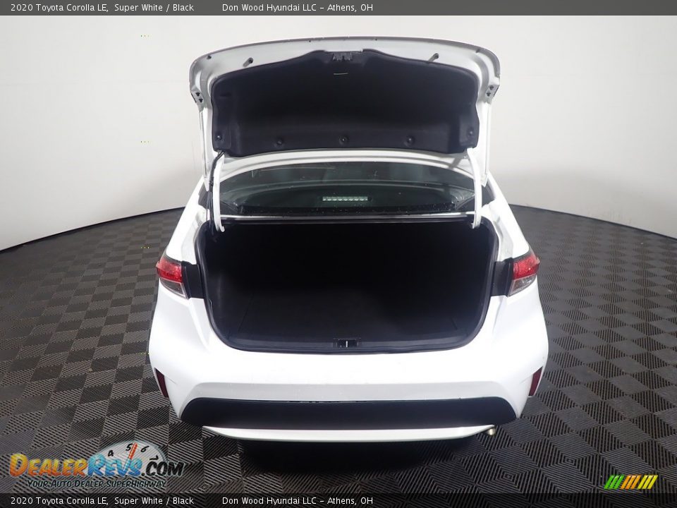 2020 Toyota Corolla LE Super White / Black Photo #12