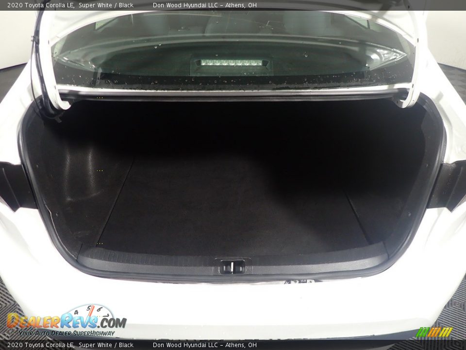 2020 Toyota Corolla LE Super White / Black Photo #13