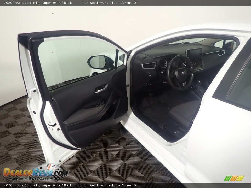 2020 Toyota Corolla LE Super White / Black Photo #16