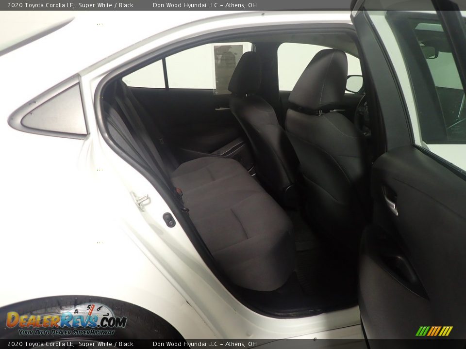 2020 Toyota Corolla LE Super White / Black Photo #33