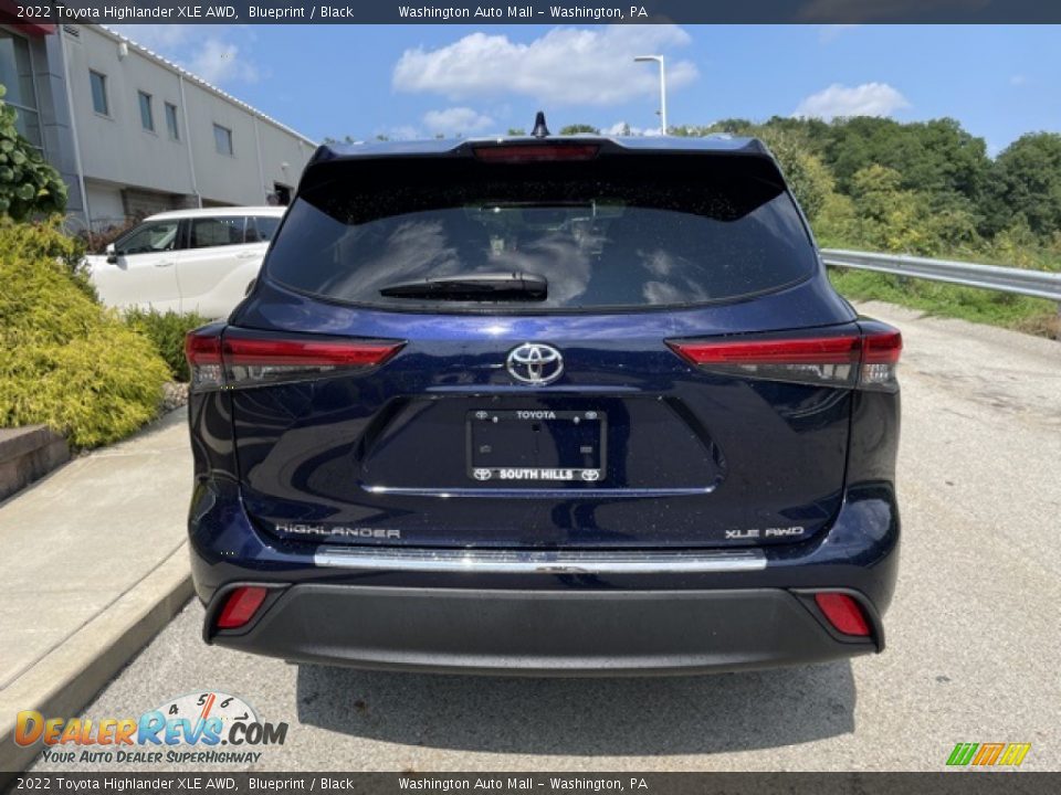 2022 Toyota Highlander XLE AWD Blueprint / Black Photo #8