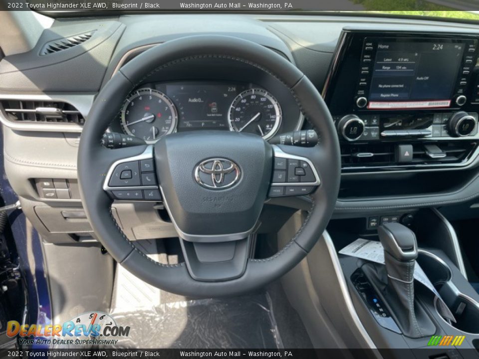 2022 Toyota Highlander XLE AWD Blueprint / Black Photo #10