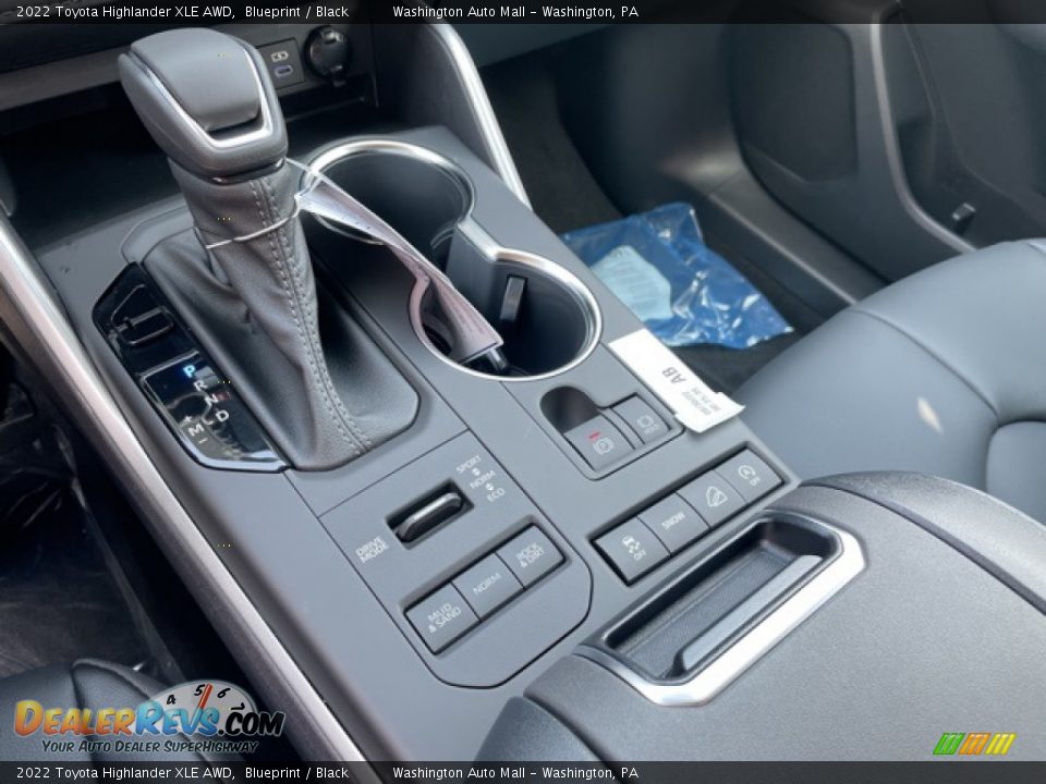 2022 Toyota Highlander XLE AWD Blueprint / Black Photo #11