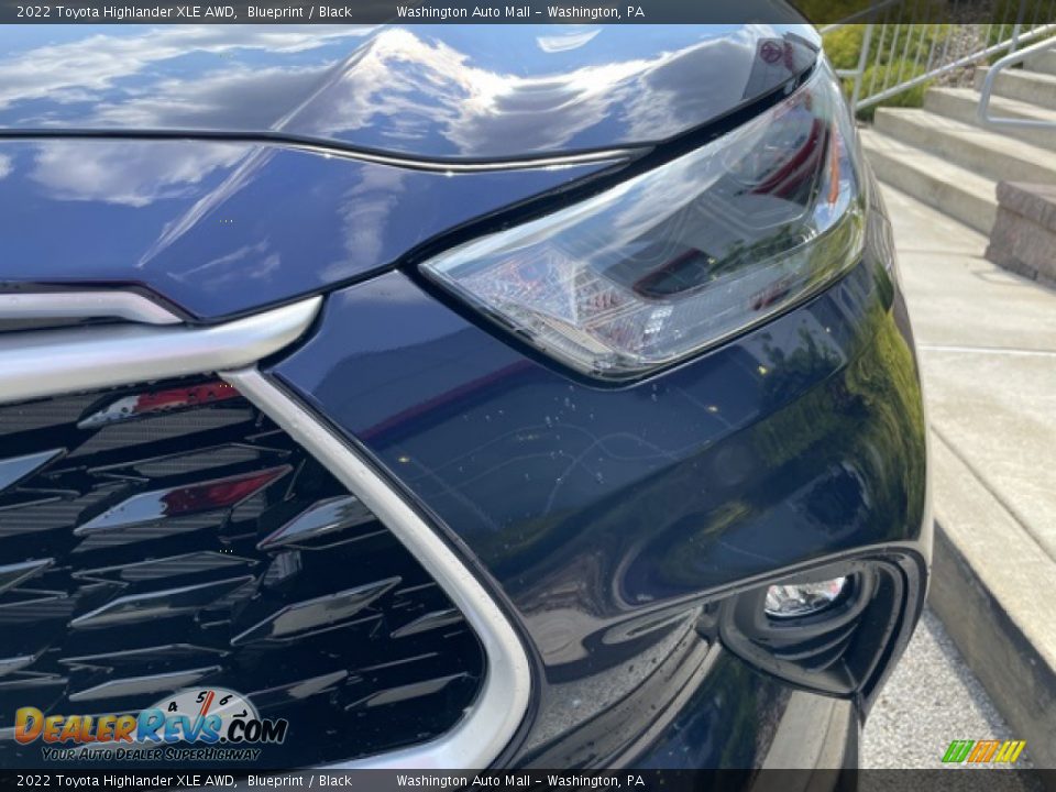 2022 Toyota Highlander XLE AWD Blueprint / Black Photo #28