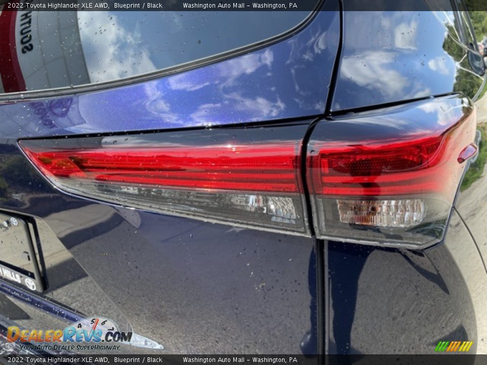 2022 Toyota Highlander XLE AWD Blueprint / Black Photo #29