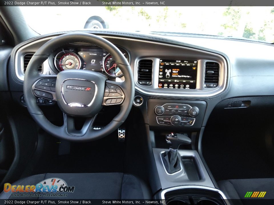 Dashboard of 2022 Dodge Charger R/T Plus Photo #18
