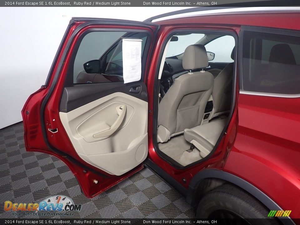 2014 Ford Escape SE 1.6L EcoBoost Ruby Red / Medium Light Stone Photo #33