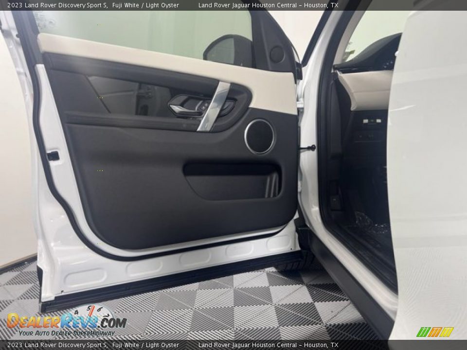 Door Panel of 2023 Land Rover Discovery Sport S Photo #12