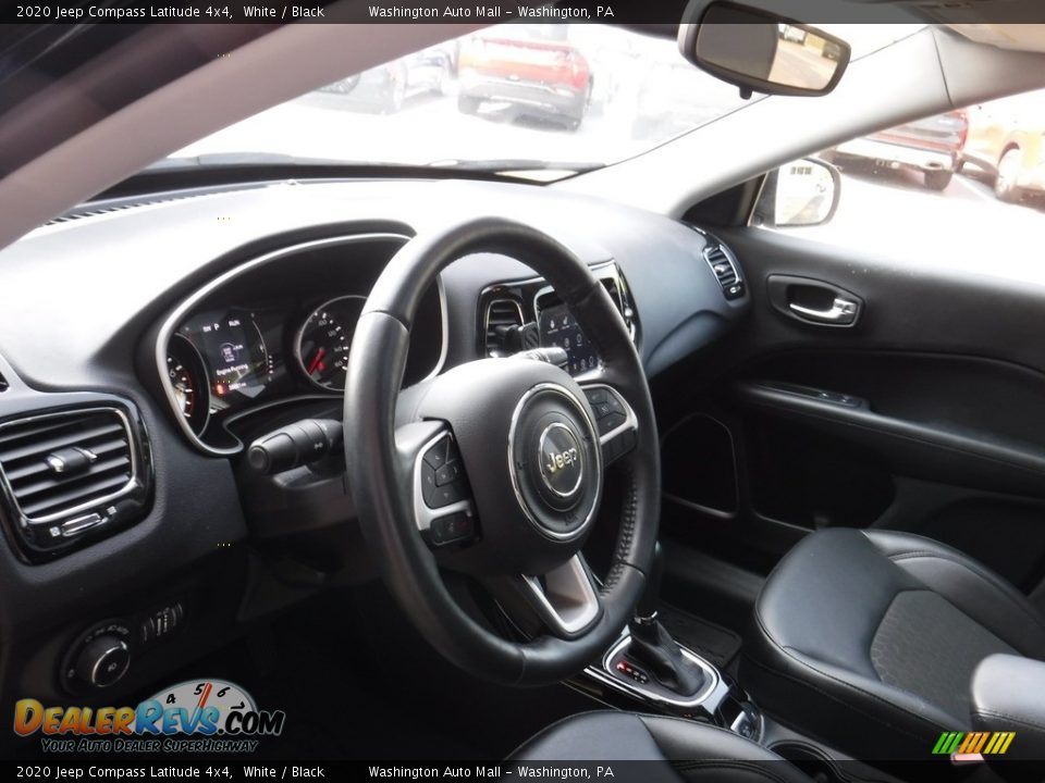 2020 Jeep Compass Latitude 4x4 White / Black Photo #12