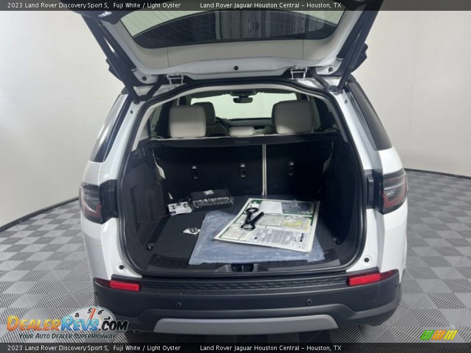 2023 Land Rover Discovery Sport S Fuji White / Light Oyster Photo #24