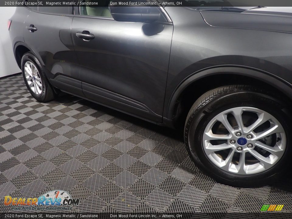 2020 Ford Escape SE Magnetic Metallic / Sandstone Photo #4