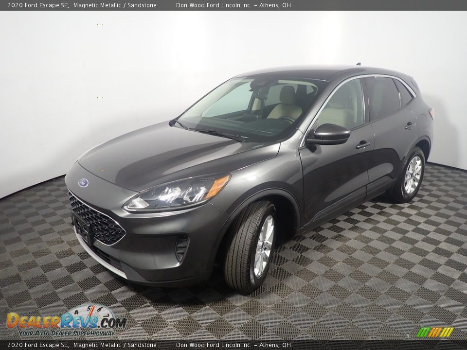 2020 Ford Escape SE Magnetic Metallic / Sandstone Photo #9