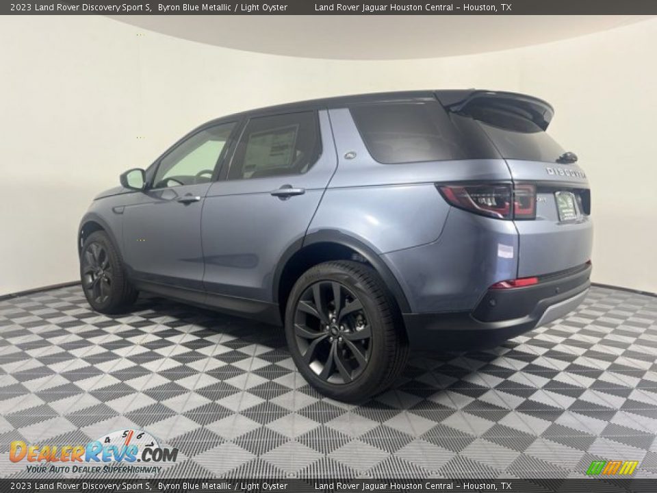 2023 Land Rover Discovery Sport S Byron Blue Metallic / Light Oyster Photo #9
