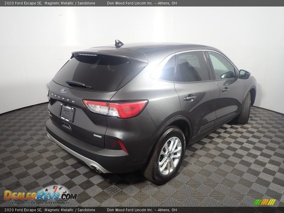2020 Ford Escape SE Magnetic Metallic / Sandstone Photo #17