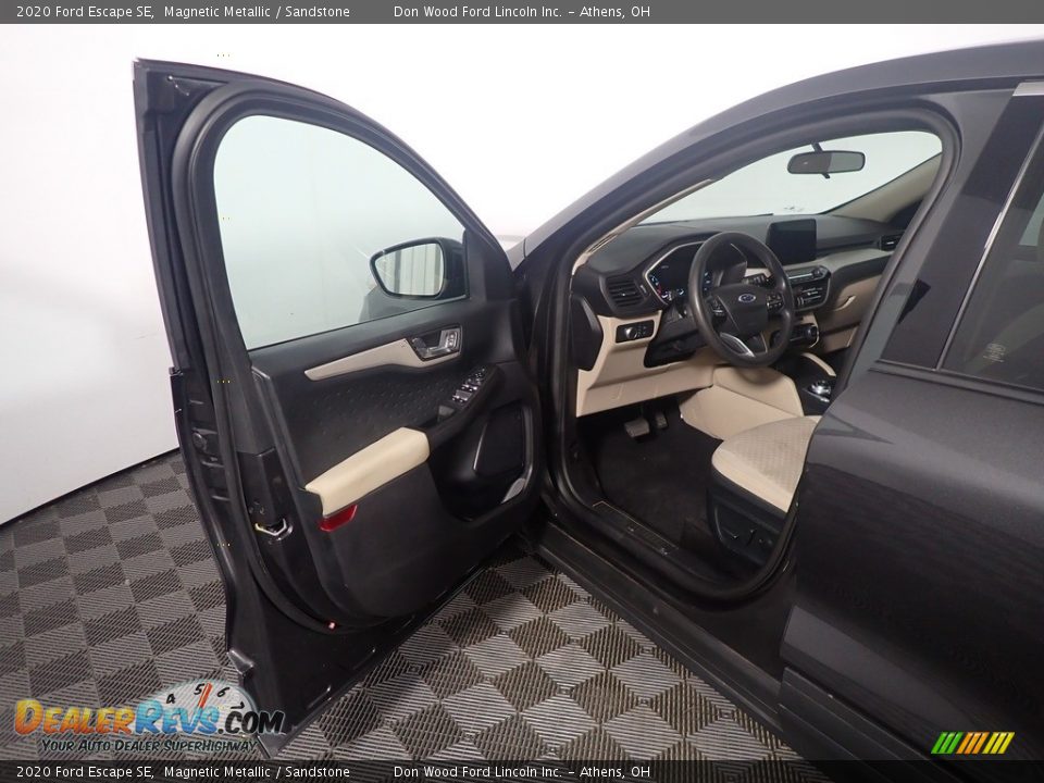 2020 Ford Escape SE Magnetic Metallic / Sandstone Photo #19