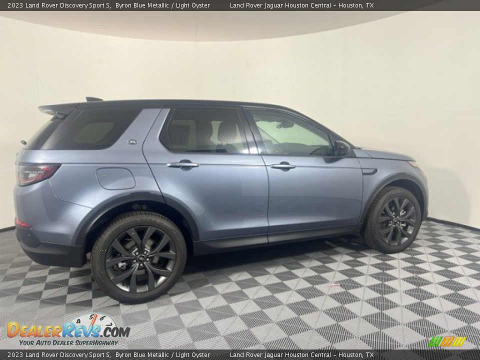2023 Land Rover Discovery Sport S Byron Blue Metallic / Light Oyster Photo #25