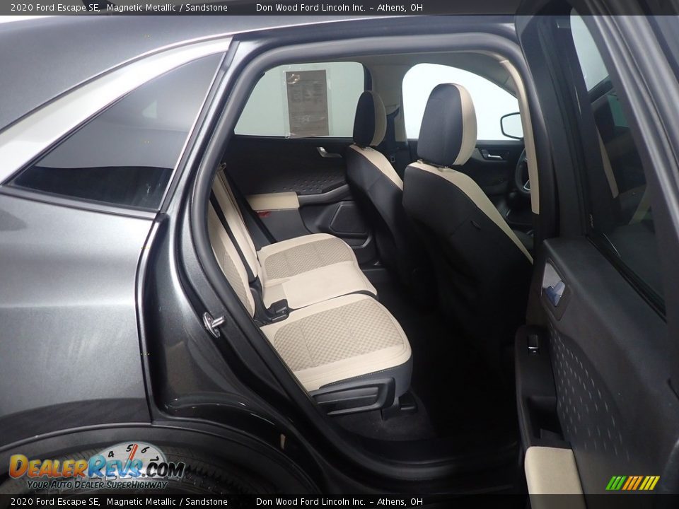 2020 Ford Escape SE Magnetic Metallic / Sandstone Photo #35