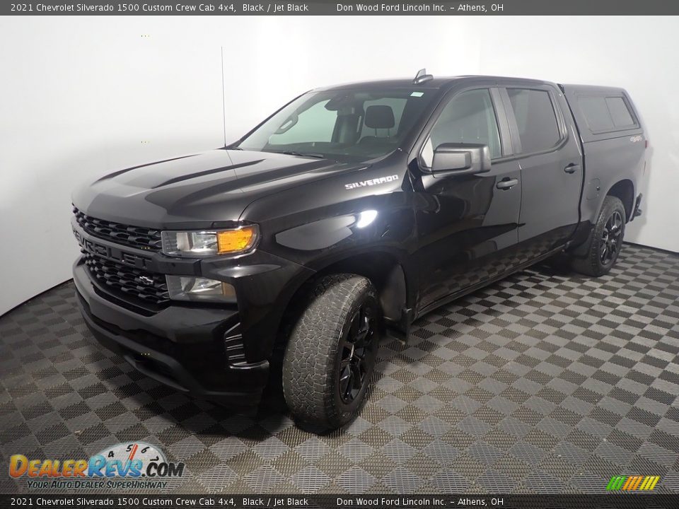 2021 Chevrolet Silverado 1500 Custom Crew Cab 4x4 Black / Jet Black Photo #9