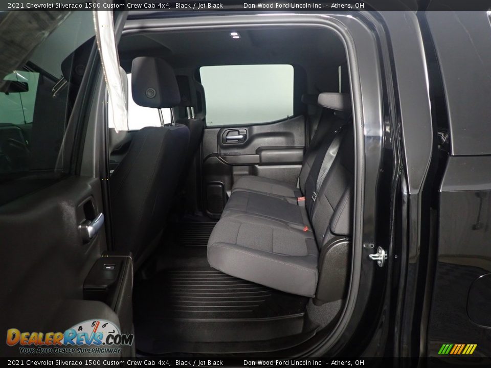 2021 Chevrolet Silverado 1500 Custom Crew Cab 4x4 Black / Jet Black Photo #32