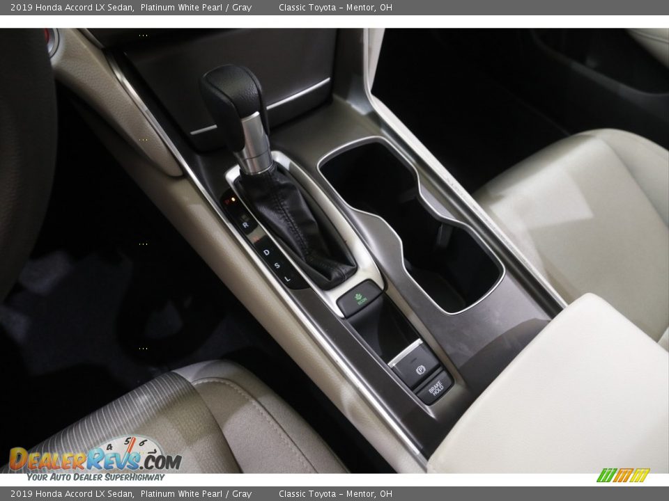 2019 Honda Accord LX Sedan Platinum White Pearl / Gray Photo #13